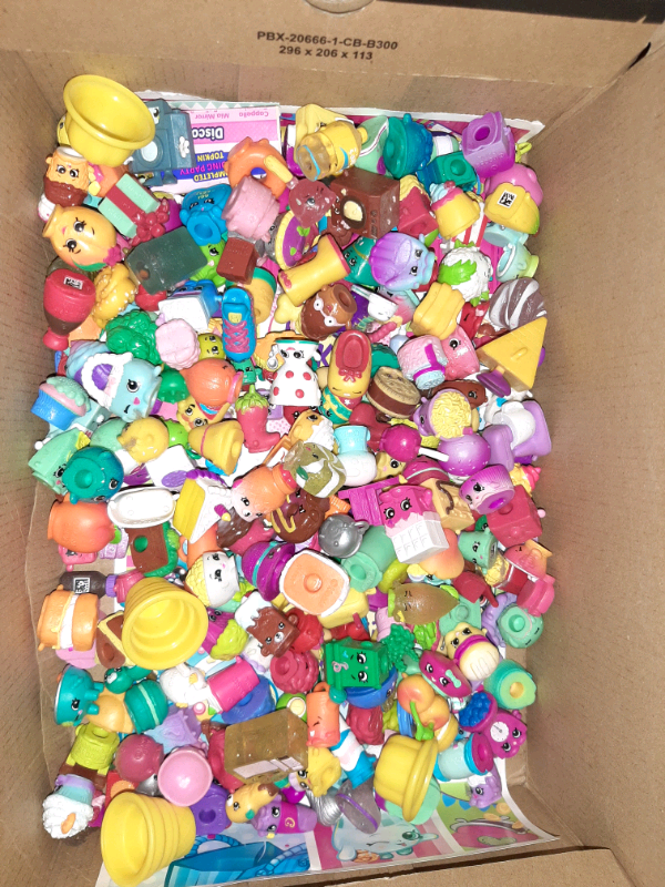 200 shopkins